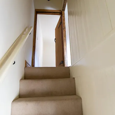 Charming Terraced Cottage Close To Alton Towers Cheadle  Exterior photo